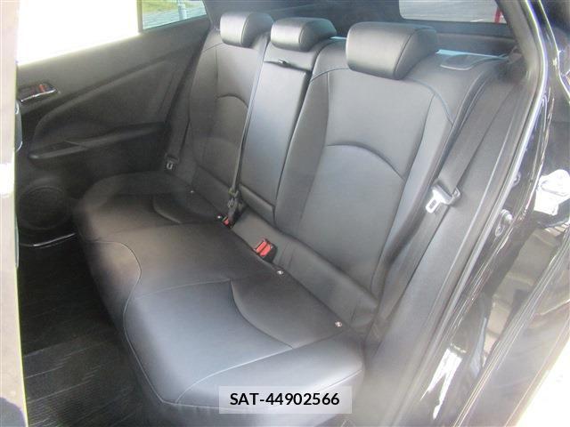 Toyota PRIUS 2019-01 6816614-12