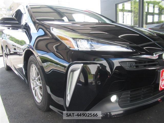 Toyota PRIUS 2019-01 6816614-15