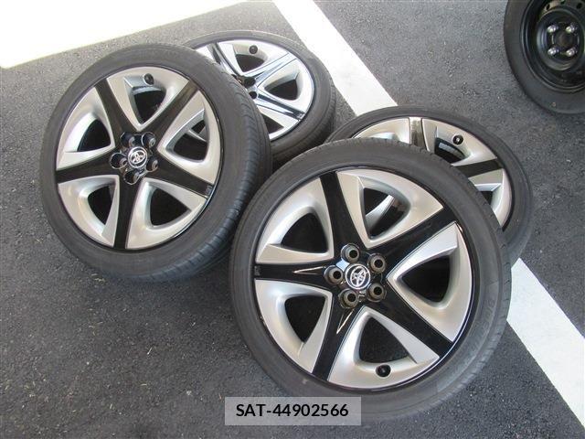 Toyota PRIUS 2019-01 6816614-18