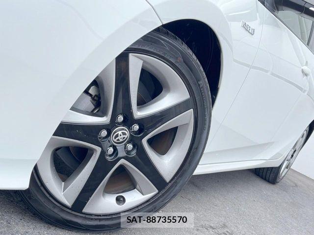 Toyota PRIUS 2019-09 6816615-12