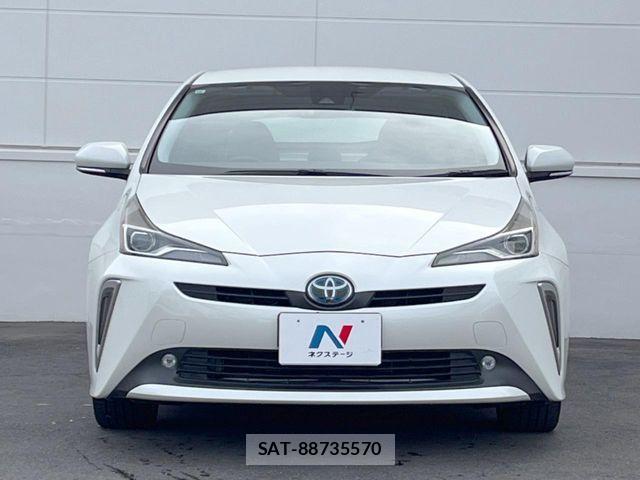 Toyota PRIUS 2019-09 6816615-13