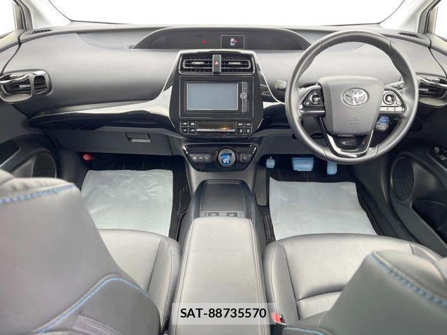 Toyota PRIUS 2019-09 6816615-1