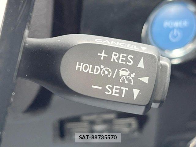 Toyota PRIUS 2019-09 6816615-3