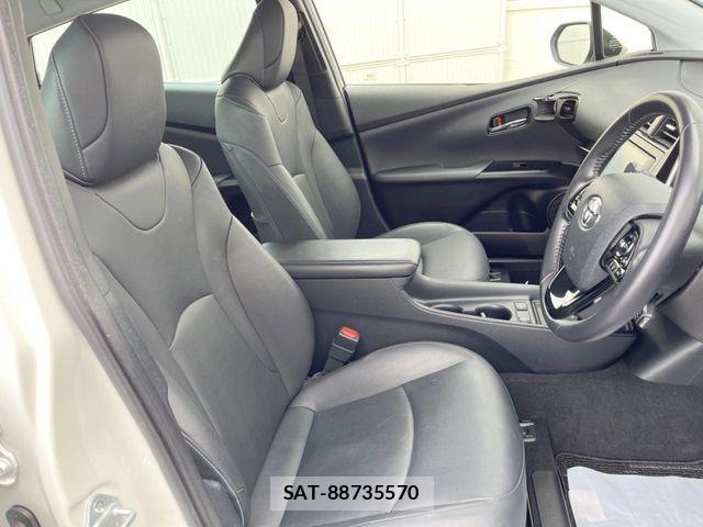 Toyota PRIUS 2019-09 6816615-7