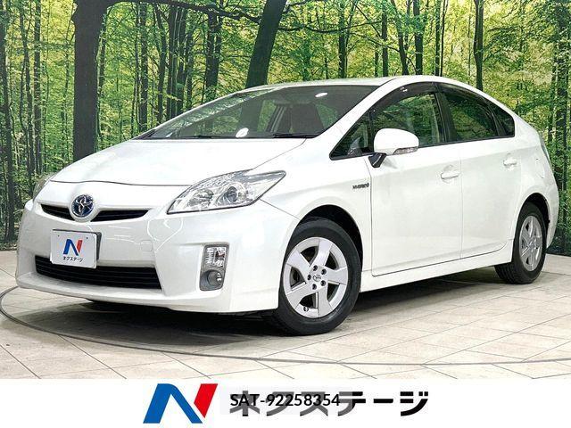 Toyota PRIUS 2010-02 6821597-0