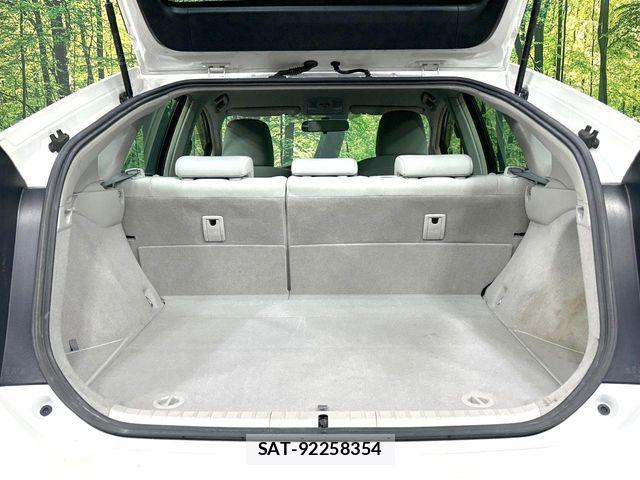 Toyota PRIUS 2010-02 6821597-9