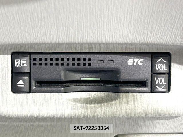 Toyota PRIUS 2010-02 6821597-1