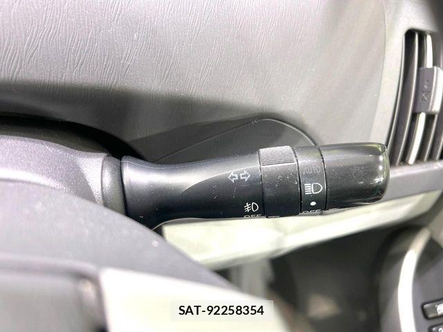 Toyota PRIUS 2010-02 6821597-2