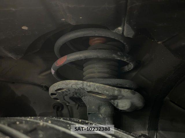 Toyota PRIUS 2013-12 6816646-19