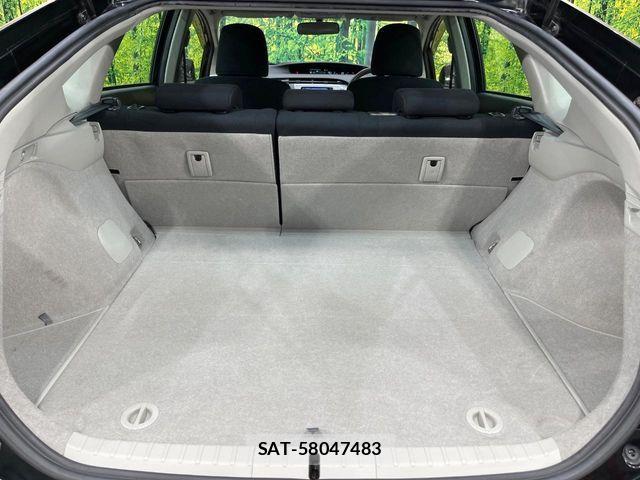 Toyota PRIUS 2013-10 6816645-9