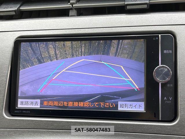 Toyota PRIUS 2013-10 6816645-4
