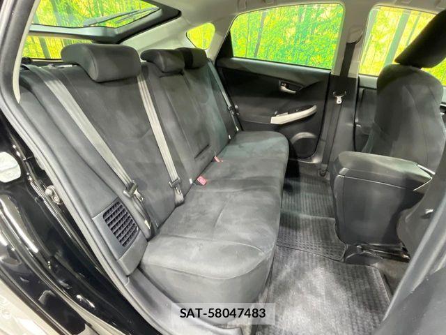 Toyota PRIUS 2013-10 6816645-8