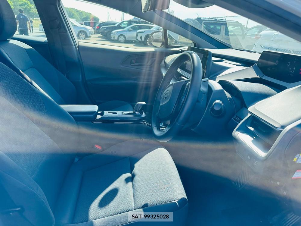 Toyota PRIUS 2023 6606196-11