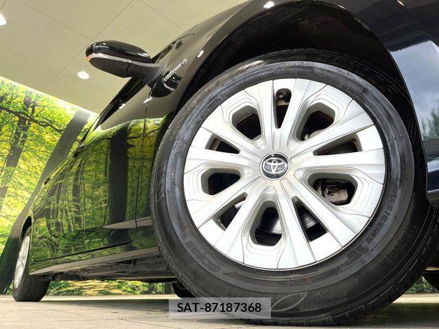 Toyota PRIUS 2019-05 6911254-13