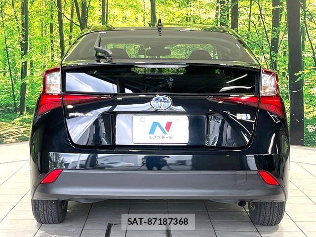 Toyota PRIUS 2019-05 6911254-15