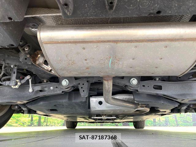 Toyota PRIUS 2019-05 6911254-18
