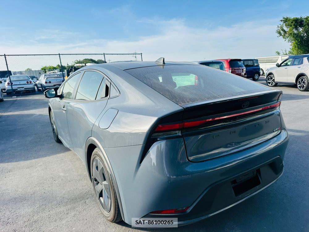 Toyota PRIUS 2023 6804901-2