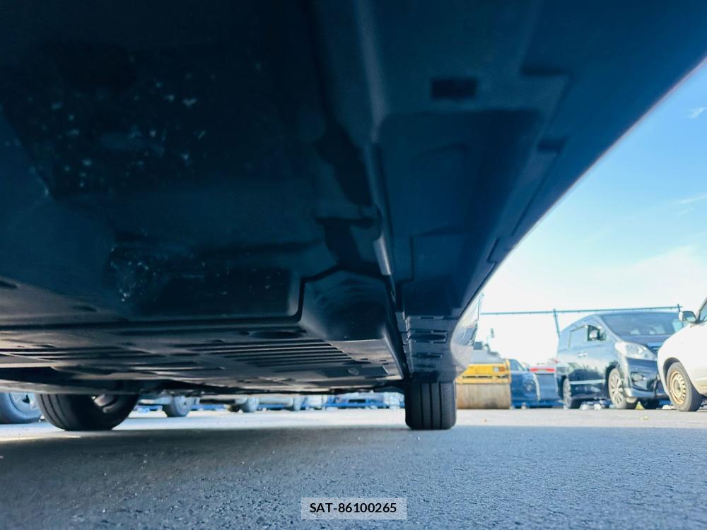 Toyota PRIUS 2023 6804901-36