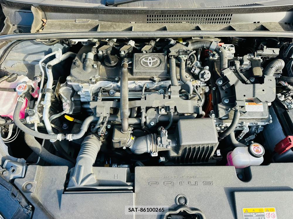 Toyota PRIUS 2023 6804901-37