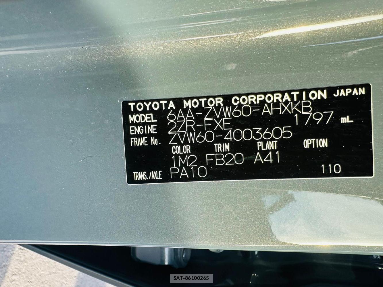 Toyota PRIUS 2023 6804901-38