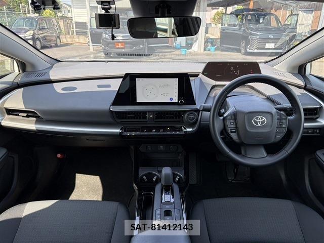 Toyota PRIUS 2023-03 6911224-13