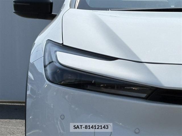 Toyota PRIUS 2023-03 6911224-25