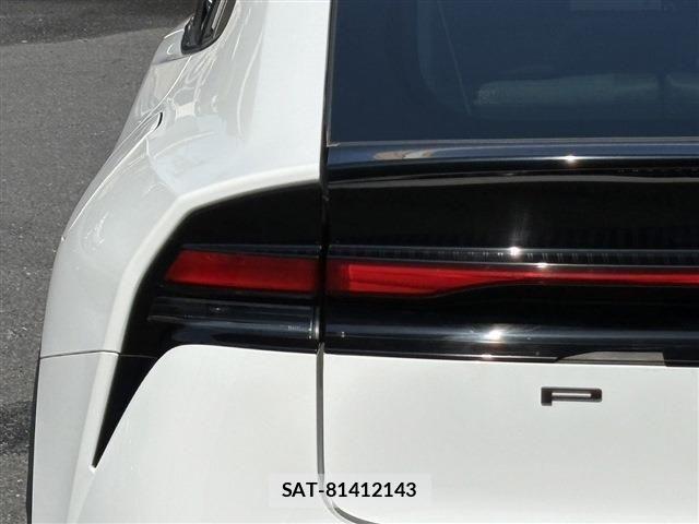 Toyota PRIUS 2023-03 6911224-26