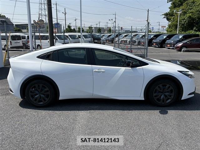 Toyota PRIUS 2023-03 6911224-7
