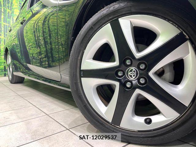 Toyota PRIUS 2016-01 6911282-12