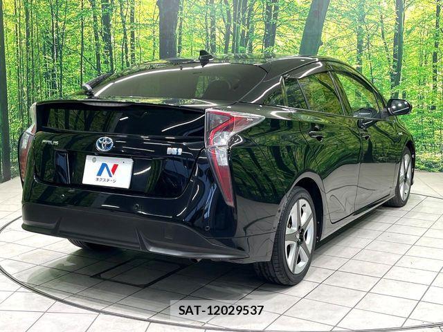 Toyota PRIUS 2016-01 6911282-16