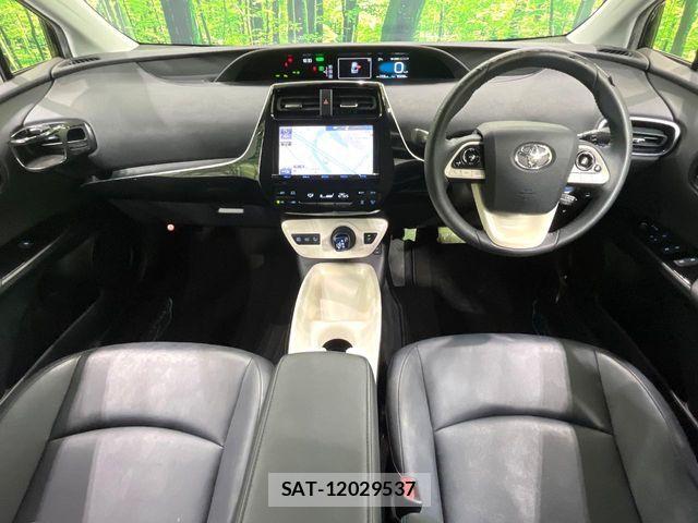 Toyota PRIUS 2016-01 6911282-1