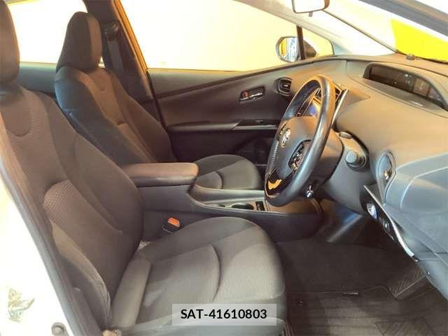 Toyota PRIUS 2019-03 6911240-10