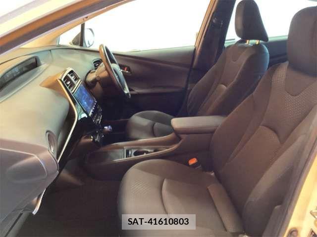 Toyota PRIUS 2019-03 6911240-11