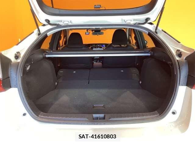Toyota PRIUS 2019-03 6911240-14