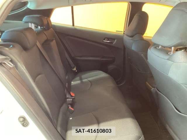 Toyota PRIUS 2019-03 6911240-16