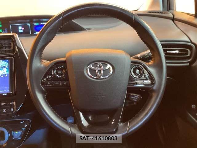 Toyota PRIUS 2019-03 6911240-18