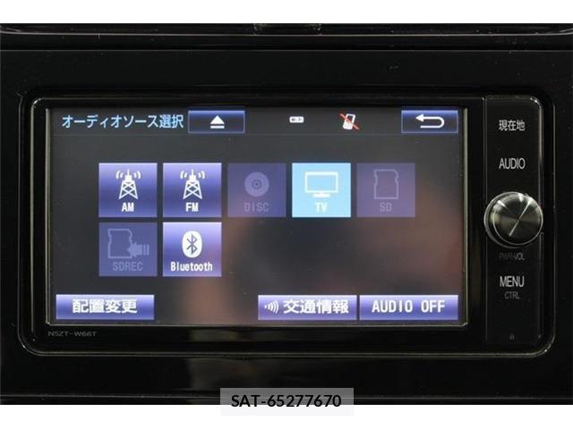 Toyota PRIUS 2017-08 6911294-4