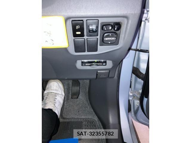 Toyota PRIUS 2010-03 6911354-14