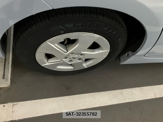 Toyota PRIUS 2010-03 6911354-4