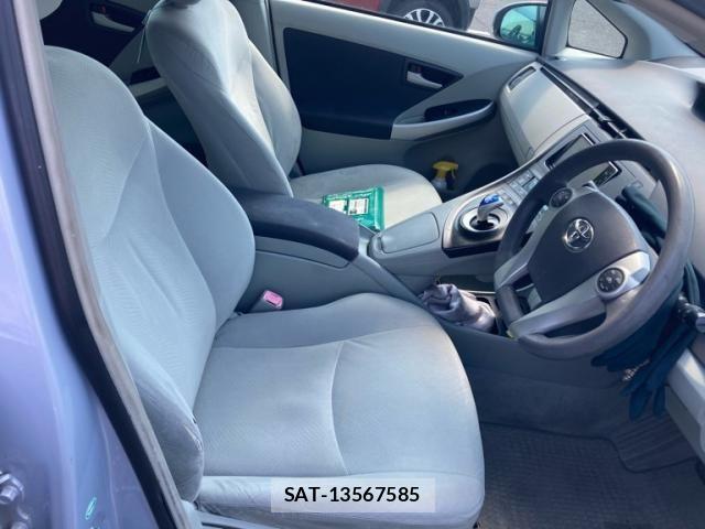 Toyota PRIUS 2009-07 6911396-13