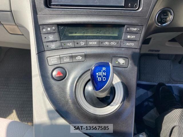 Toyota PRIUS 2009-07 6911396-21