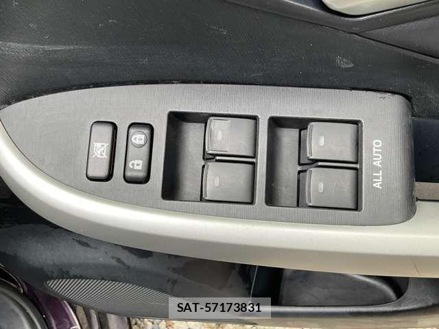 Toyota PRIUS 2013-01 6911323-13