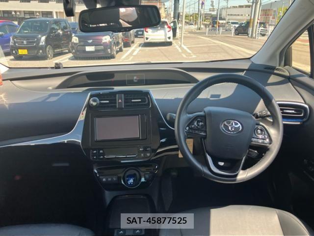 Toyota PRIUS 2019-02 6911235-12