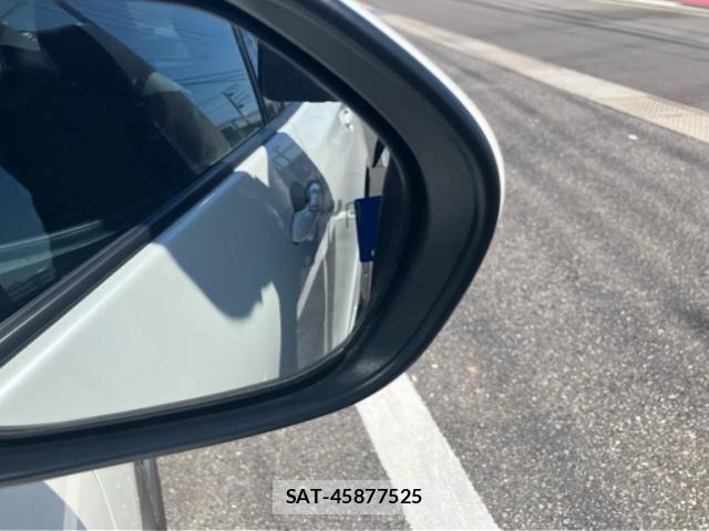 Toyota PRIUS 2019-02 6911235-13