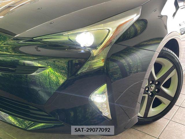 Toyota PRIUS 2018-02 6911237-11