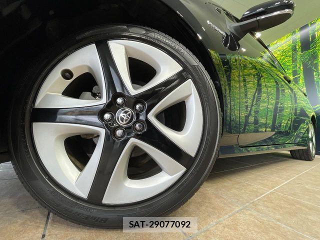 Toyota PRIUS 2018-02 6911237-12