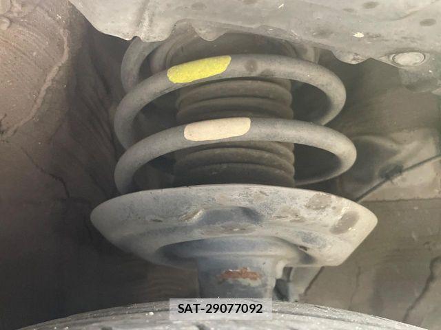 Toyota PRIUS 2018-02 6911237-19
