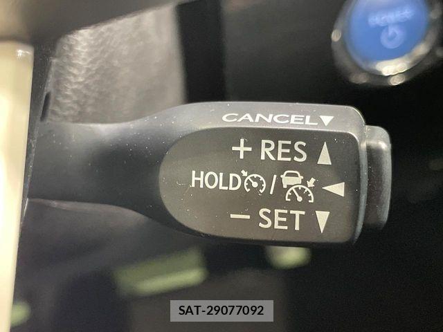 Toyota PRIUS 2018-02 6911237-5