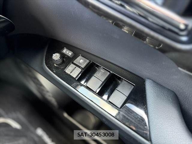 Toyota PRIUS 2020-08 6911242-21