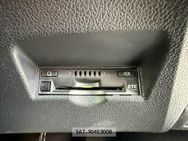 Toyota PRIUS 2020-08 6911242-24